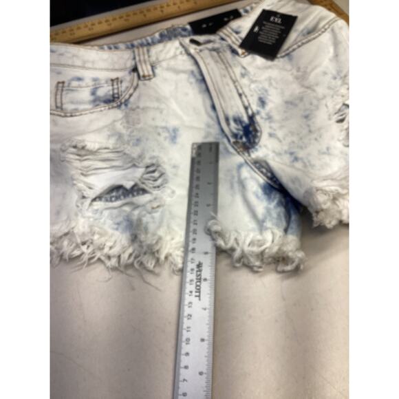 HT DENIM Vintage Cut-off Short Wash Light Blue Size 3 for Women NWT - Picture 3 of 5